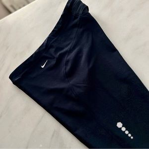 Nike Dri-Fit Capri Running Leggings (Size Medium) Worn once